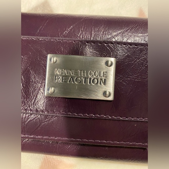 Kenneth cole reaction purple leather wallet - Picture 2 of 6
